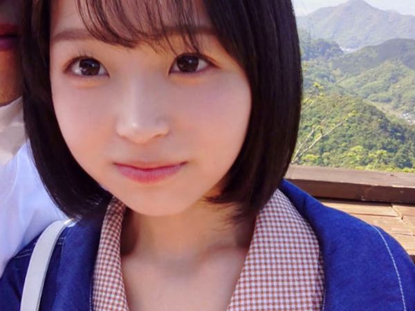 【車内エッチな彼女】温泉旅行でヤリまくり♥ 旅館に着く前に美少女のフェラで昇天！